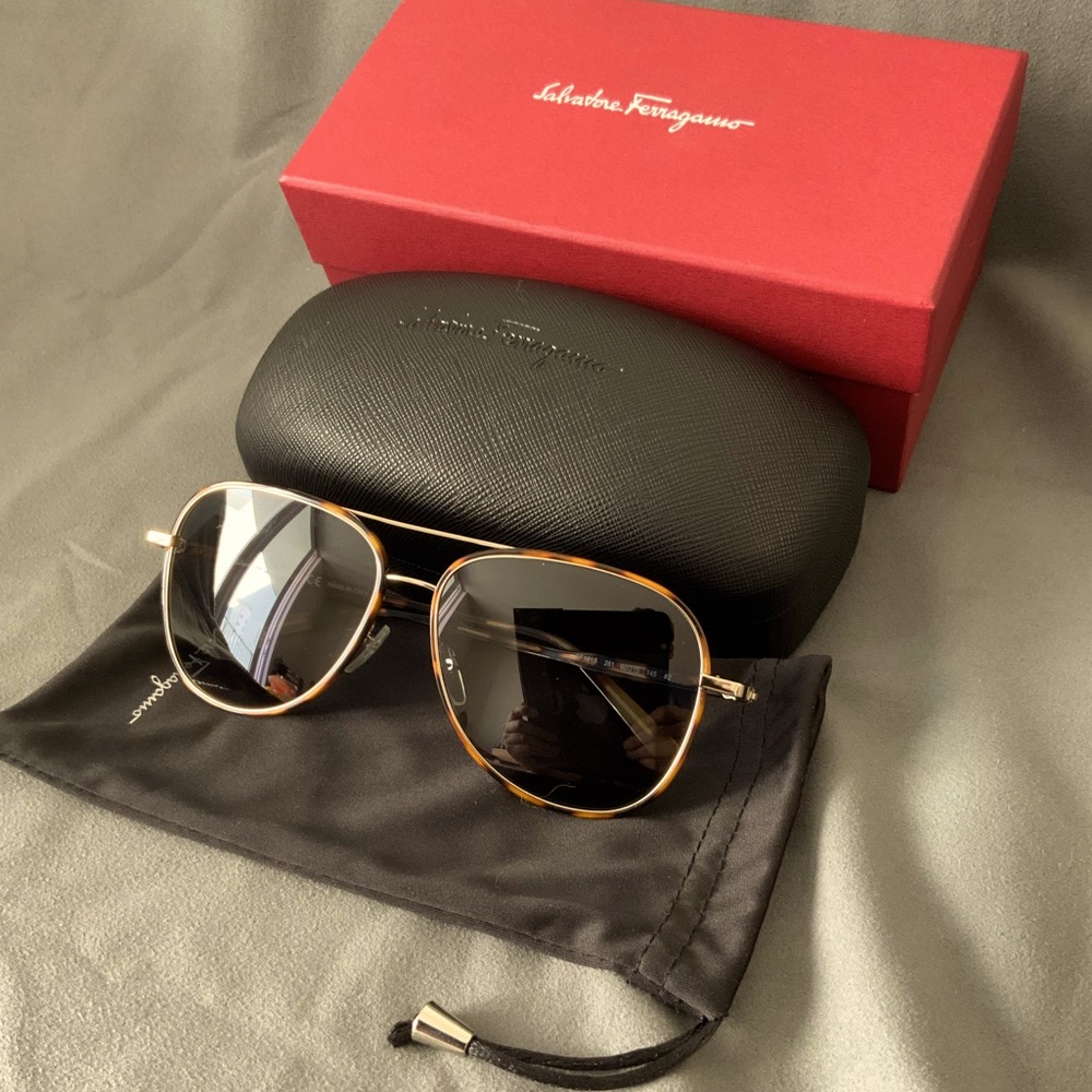 New Ferragamo aviators